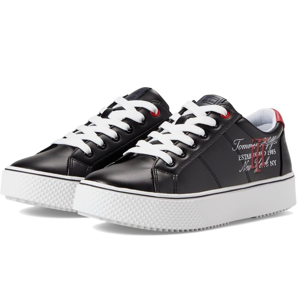 Tommy Hilfiger Sanomi Black and White Casual Sneakers 
Size 8.5